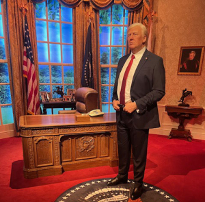 Az amerikai elnök íróasztala